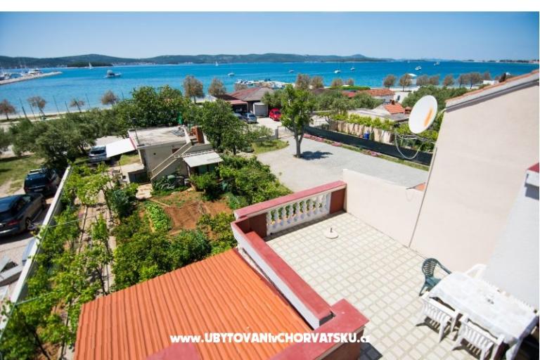 Appartamento Anastazija i sobe RoLo uz  – foto 2