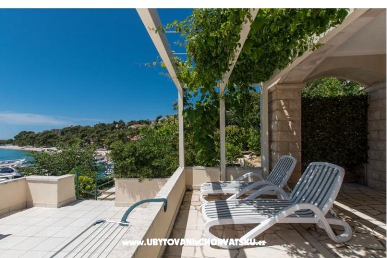 Beachfront Brela Appartamenti – foto 3