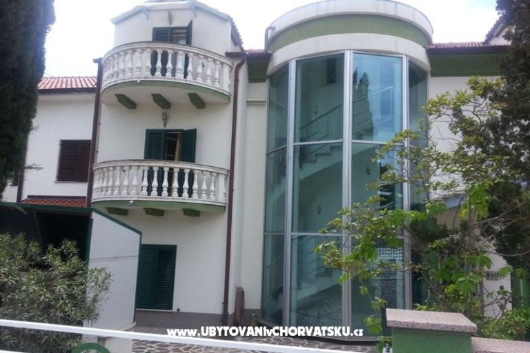 Vila Smirna 4*  con piscina  – foto 11