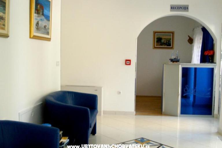Vila Smirna 4*  con piscina  – foto 16