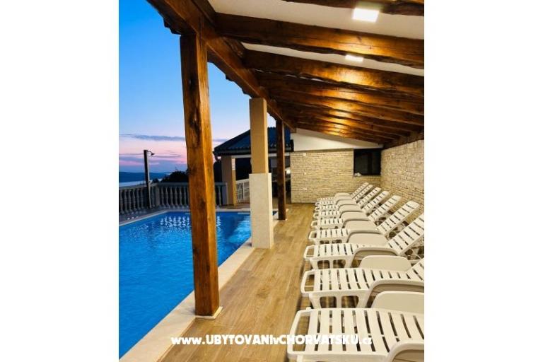 Villa Robert 2 con piscina Cesarica – foto 12