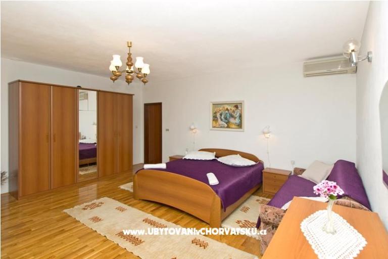 De Lux Appartamenti-SWIMMING POOL – foto 12