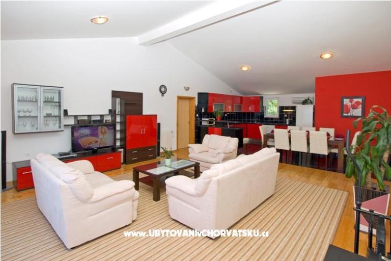 De Lux Appartamenti-SWIMMING POOL – foto 8
