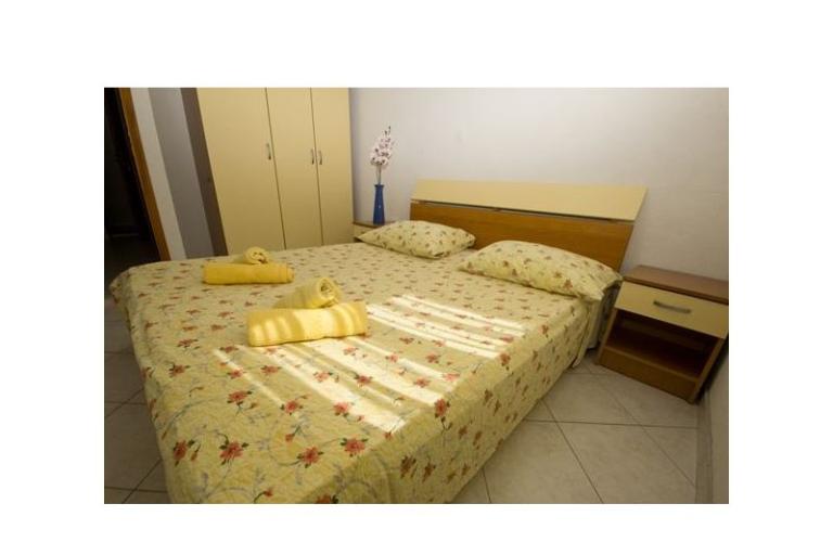 Appartamenti Dinko s grijanim bazenom – foto 17