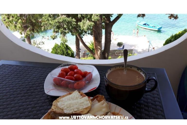 Ariela sulla spiaggia – foto 3