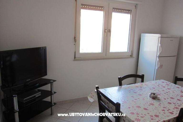 Appartamenti Mirna – foto 13
