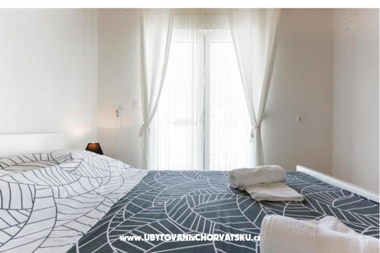 Appartamento con piscina and jacuzzi – foto 28