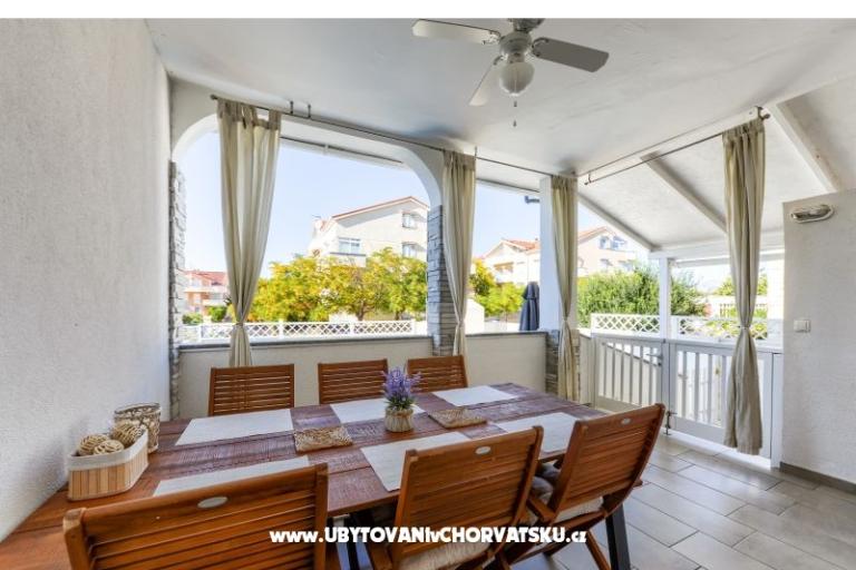 Appartamento con piscina and jacuzzi – foto 8
