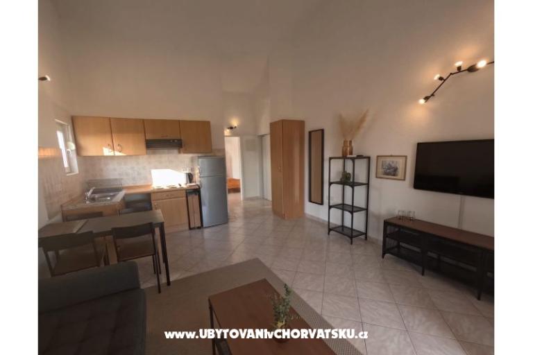 Appartamento Martina, studio Maja – foto 8