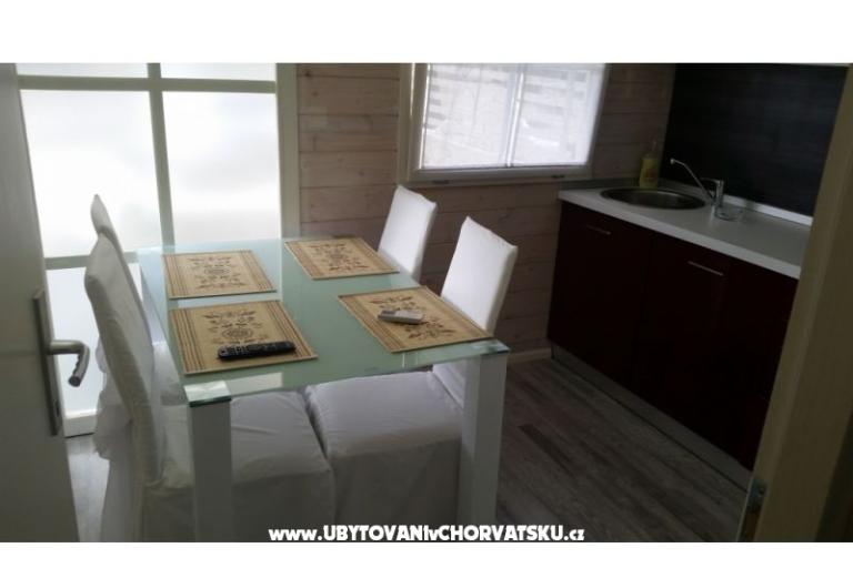 Appartamenti Lara – foto 12