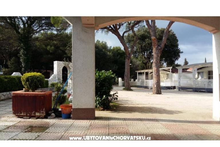 Appartamenti Lara – foto 2