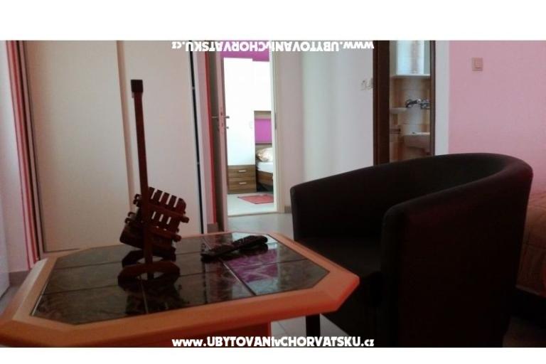Appartamenti Lara – foto 8