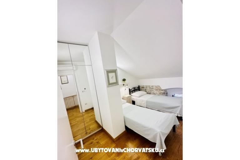 Casa di pietra Pakostane – foto 7