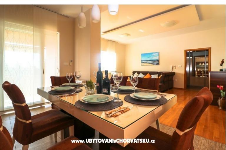  Casa con piscina - Villa Marijana  – foto 10