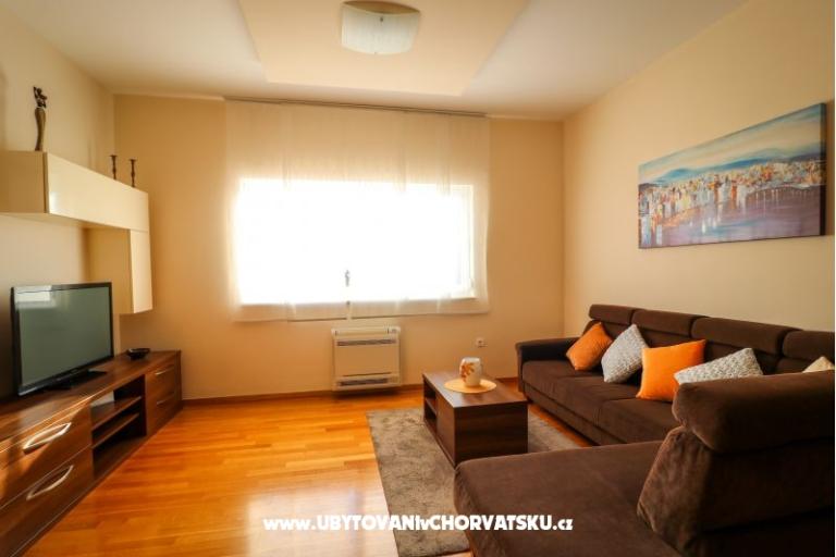  Casa con piscina - Villa Marijana  – foto 11