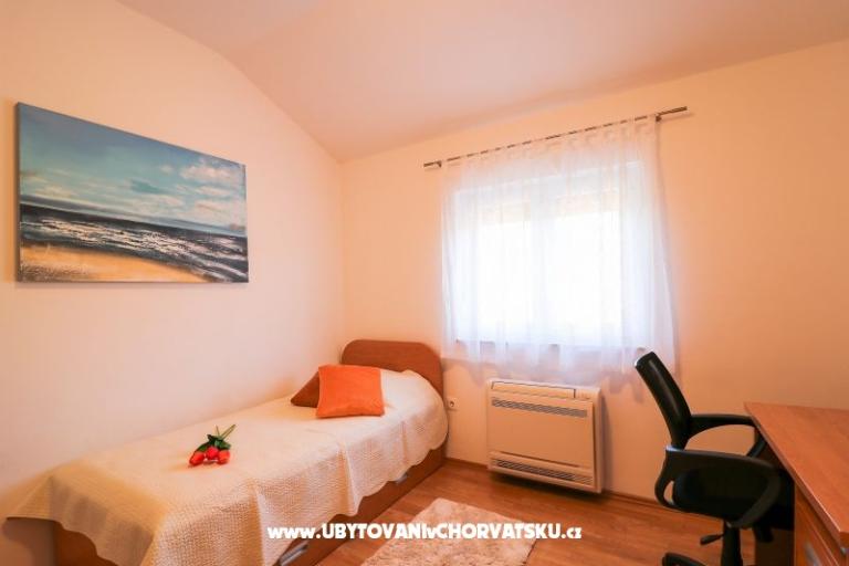  Casa con piscina - Villa Marijana  – foto 13