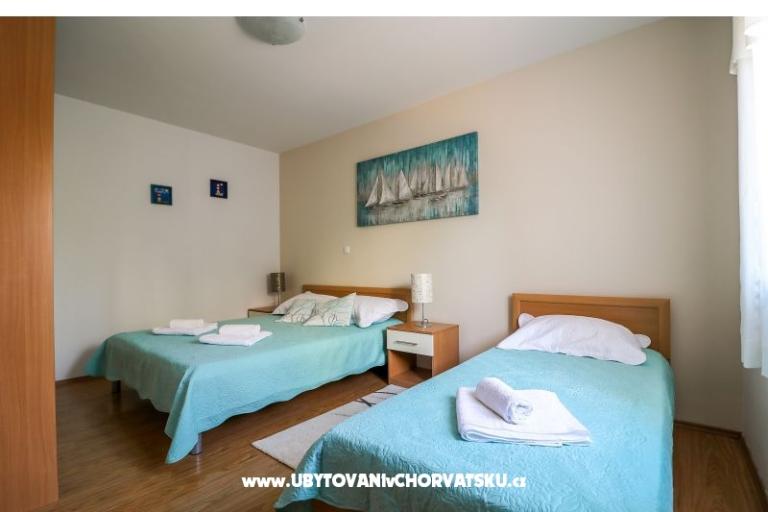  Casa con piscina - Villa Marijana  – foto 17