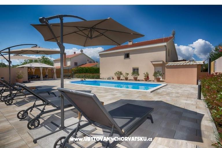  Casa con piscina - Villa Marijana  – foto 3