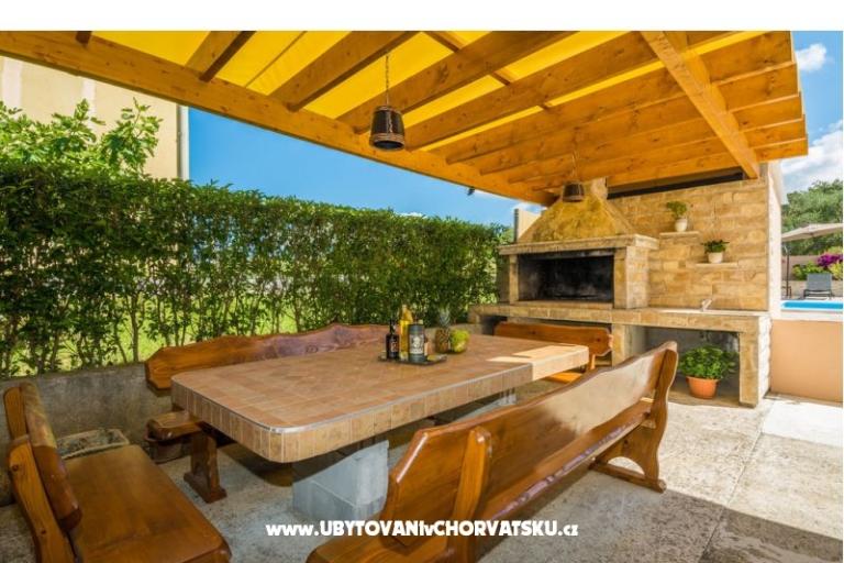  Casa con piscina - Villa Marijana  – foto 7