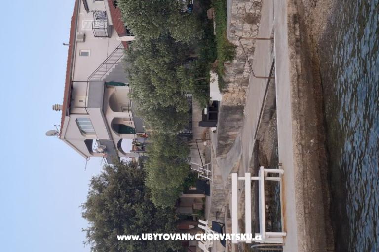 Appartamenti 10 metara od mora – foto 28