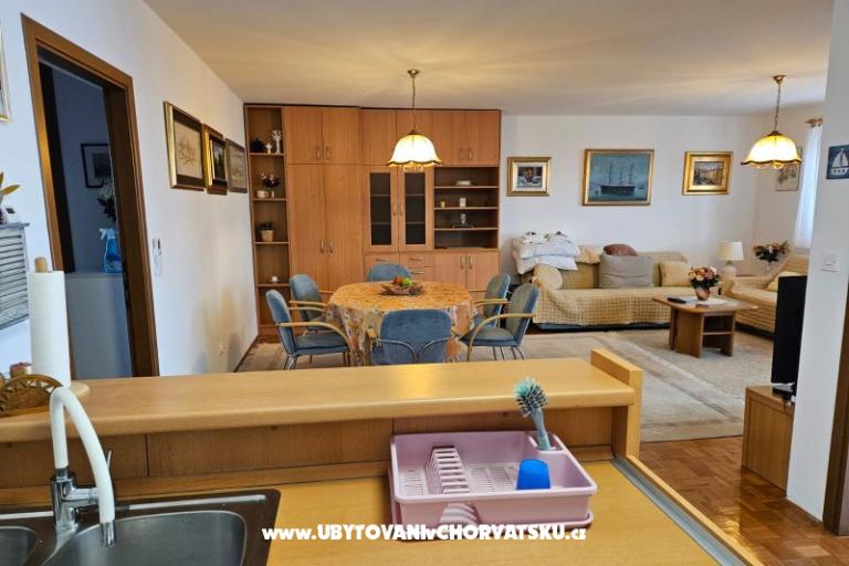 Appartamento uz more i plažu – foto 13