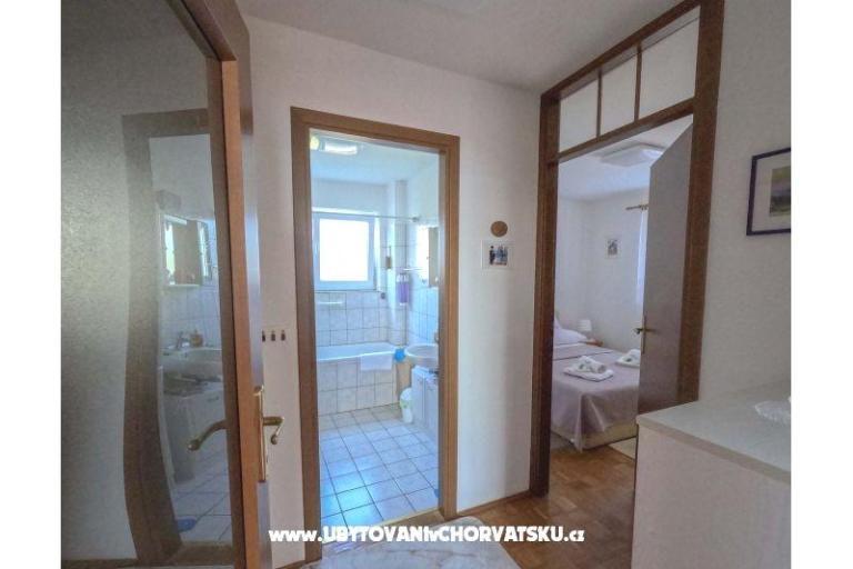 Appartamento uz more i plažu – foto 19