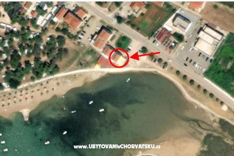 Appartamento uz more i plažu – foto 2