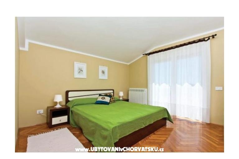 Family house con piscina – foto 10