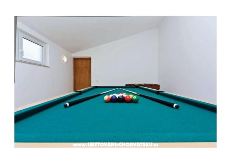 Family house con piscina – foto 13