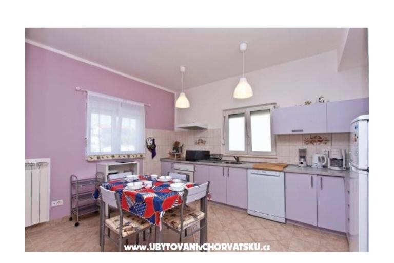 Family house con piscina – foto 6