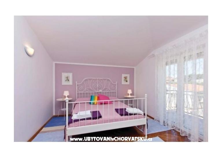 Family house con piscina – foto 8