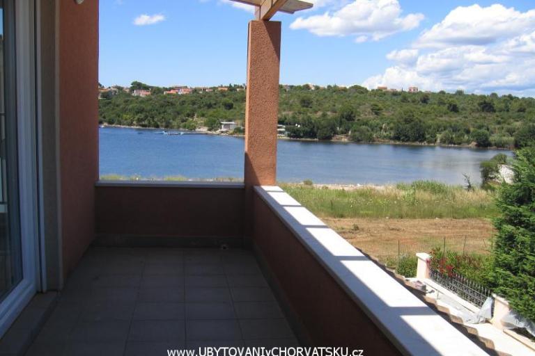 Appartamento v Pule – foto 8
