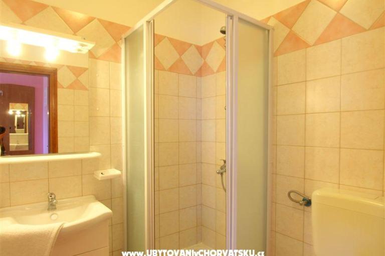 Appartamenti con piscina Jadranka – foto 8