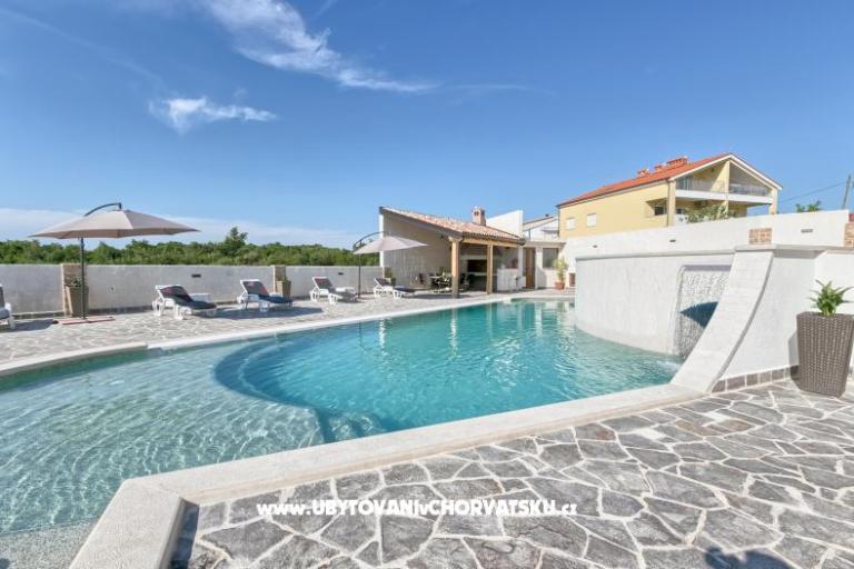 Appartamenti con piscina Štinjan – foto 4