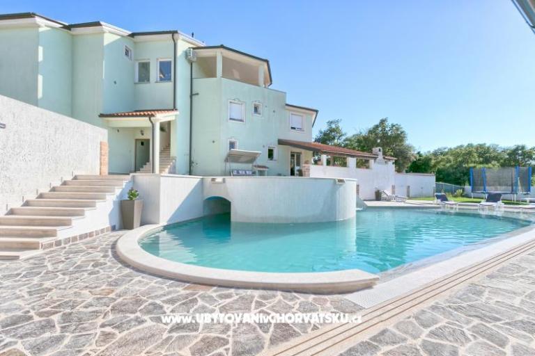 Appartamenti con piscina Štinjan – foto 6