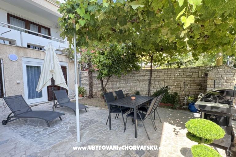 Flowers Appartamenti Pula – foto 4