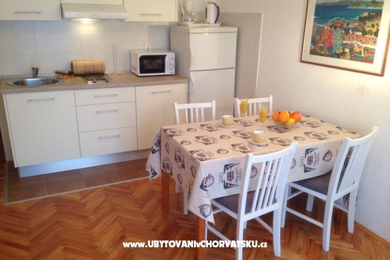 Appartamenti Anny con piscina – foto 13