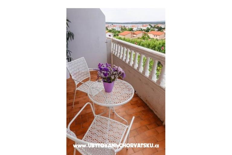 Appartamenti Anny con piscina – foto 24