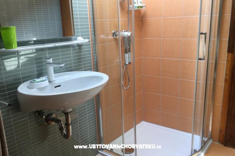 Appartamenti Anny con piscina – foto 42
