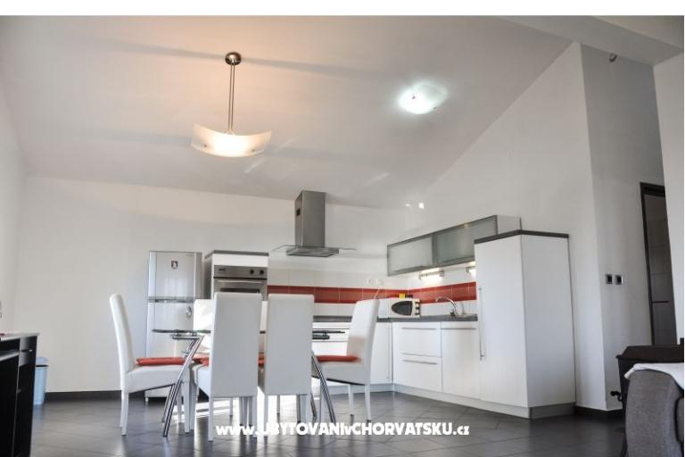 Appartamenti Irena – foto 8