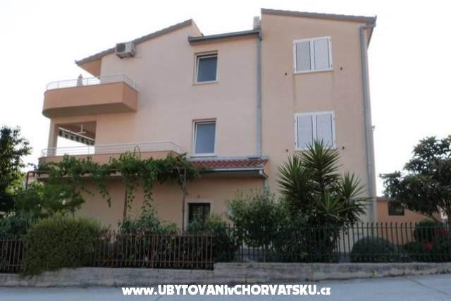 Appartamenti Villa  IVA – foto 2