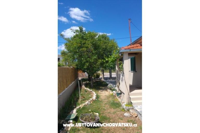 Countryside house con piscina – foto 13