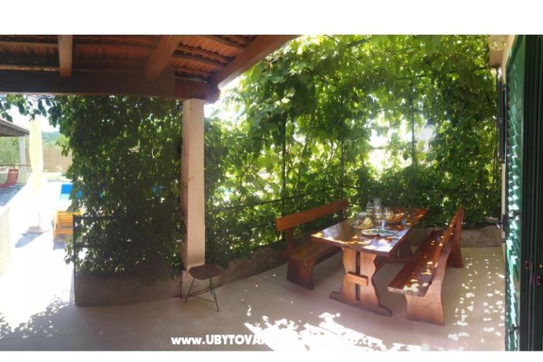 Countryside house con piscina – foto 8