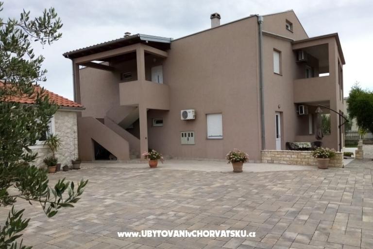 Appartamenti Lara – foto 3
