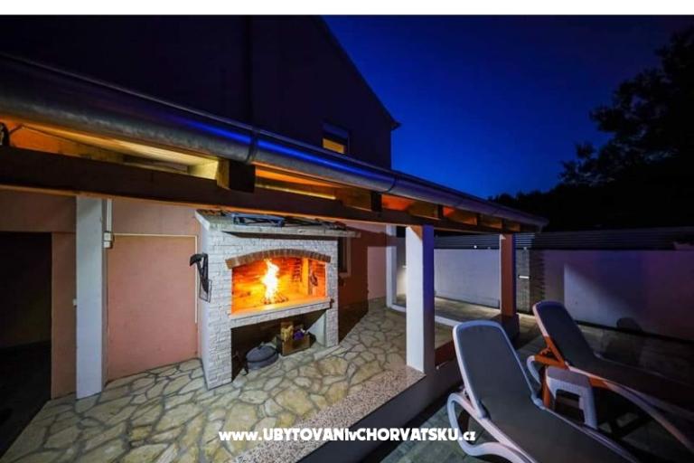 Appartamento ANAI with private  pool – foto 16