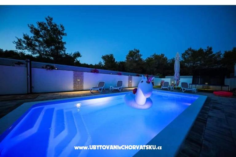 Appartamento ANAI with private  pool – foto 9