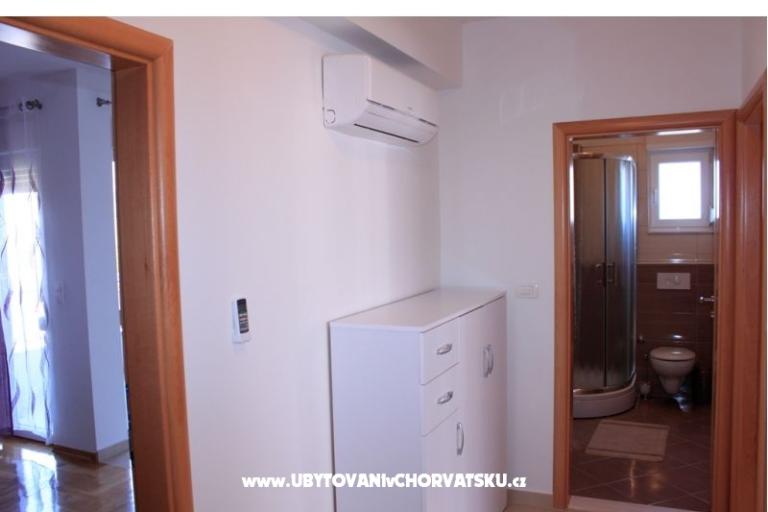 Appartamento Anadina KOMFOR KRAJ PLAŽE – foto 11