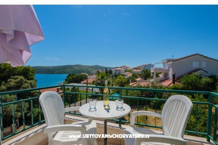 Appartamenti Milović 30 m od more – foto 11