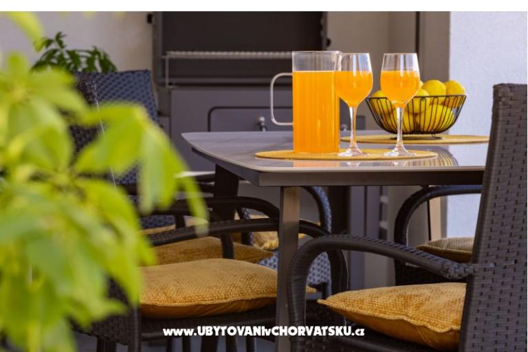 Casa s pogledom na more Antivo – foto 41
