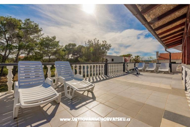 Appartamenti Villa Agape Vir – foto 16